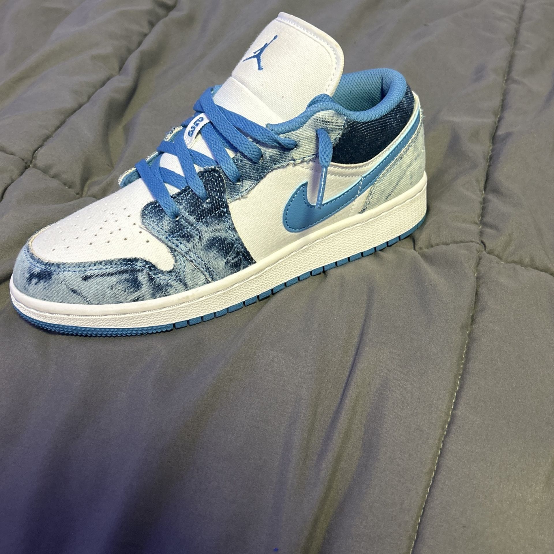 Air Jordan 1 Low Washed Denim