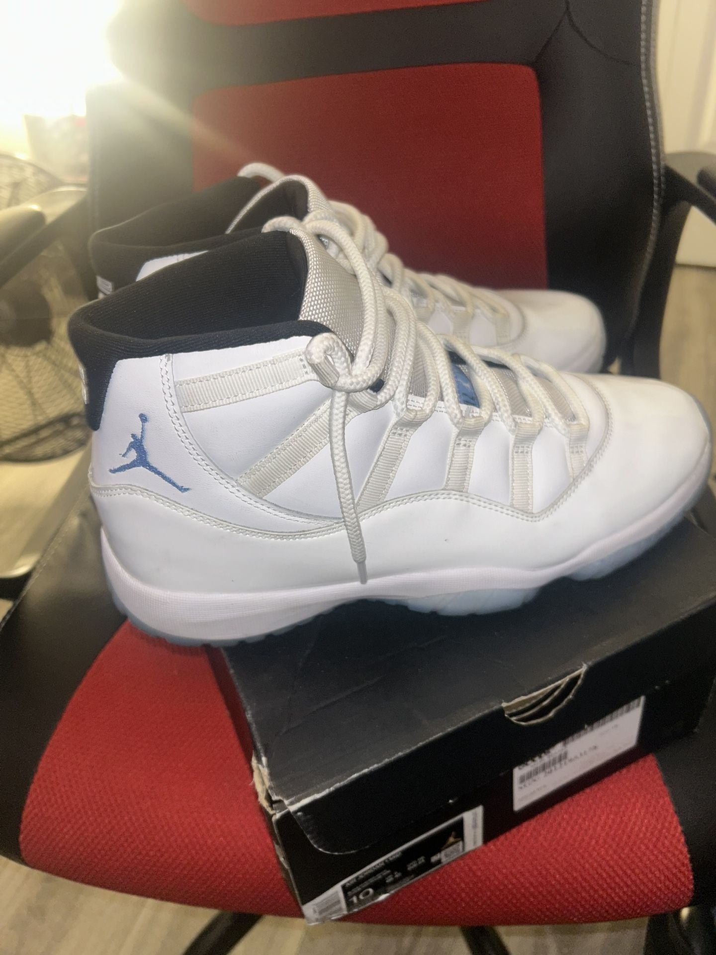 Jordan 11's Legend Blue