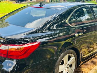 Lexus LS 460 Black Sedan