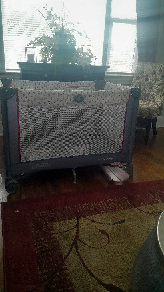 Baby/ Toddler Play Pen