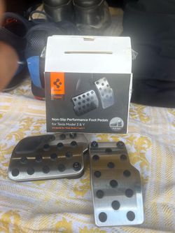 Spigen Stainless Steel Performance Pedal Cover