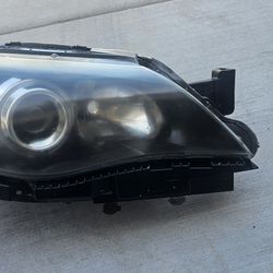 2011 SUBARU WRX DRIVER SIDE HEADLIGHT