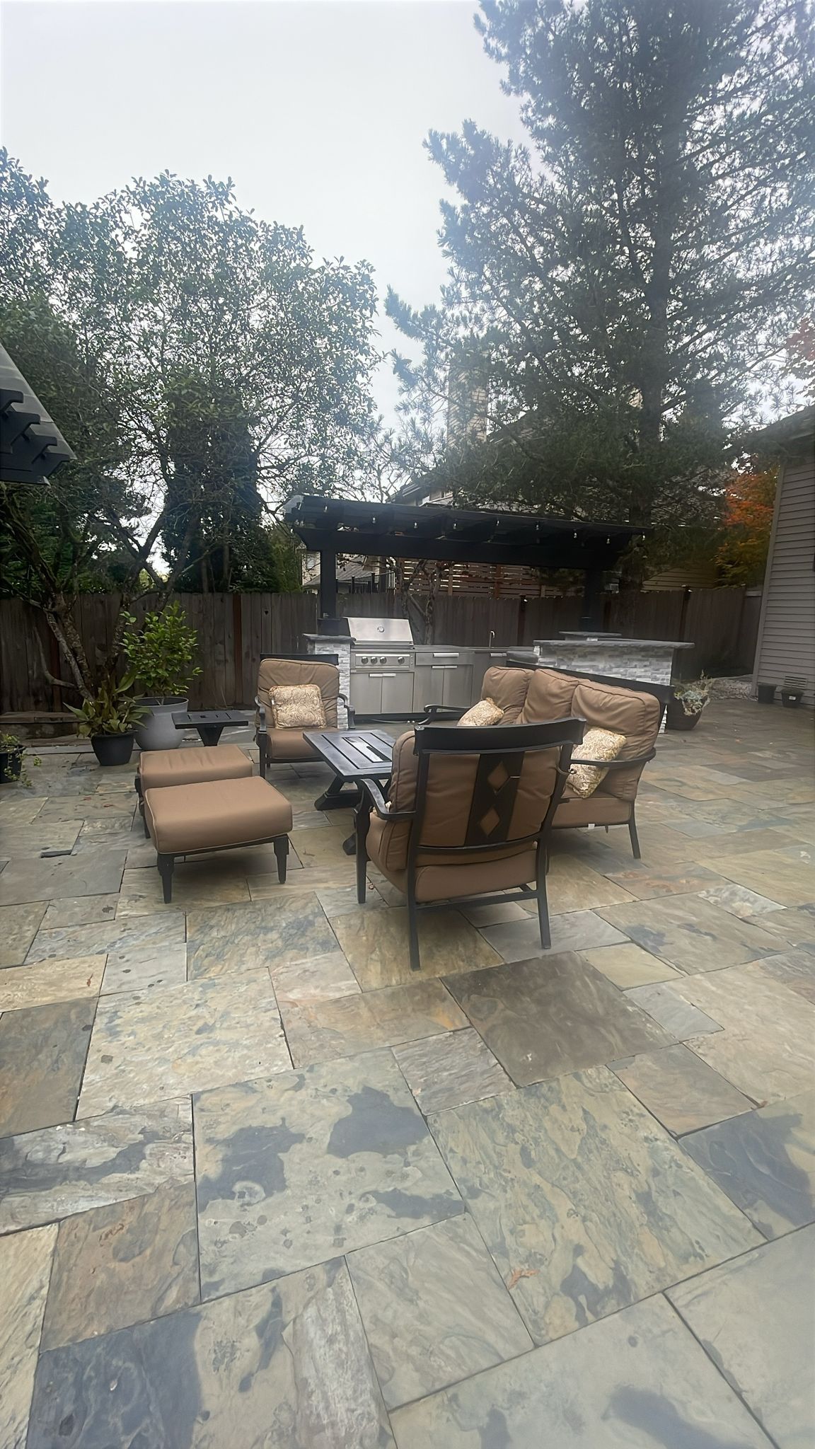 Costco Outdoor Couch, Table And Chairs In Excellent Condition