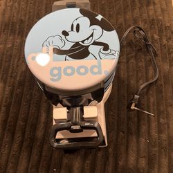 Mickey and Minnie waffles maker