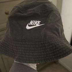 Nike bucket Hat $10