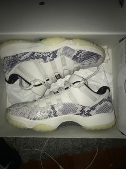 Jordan 11 retro low snakeskins