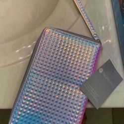 HOLOGRAPHIC WRISTLET- BRAND NEW