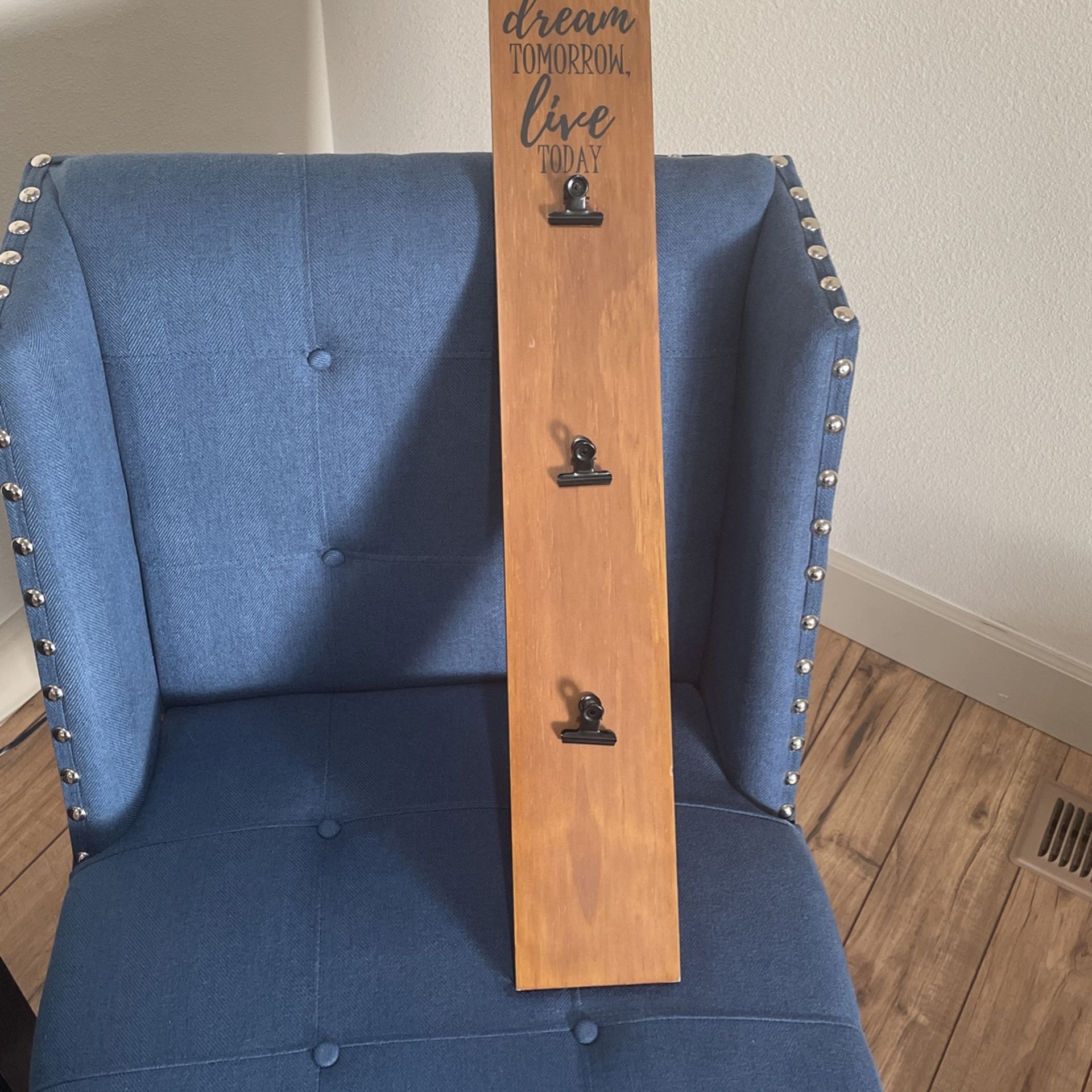 Picture Hanger
