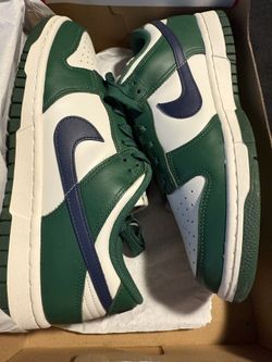 Nike Dunks 