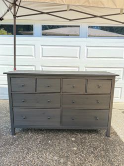 ikea hemnes 8 drawer dresser (DELIVERY AVAILABLE)