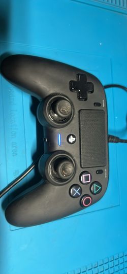 NACON ps4 and pc controller
