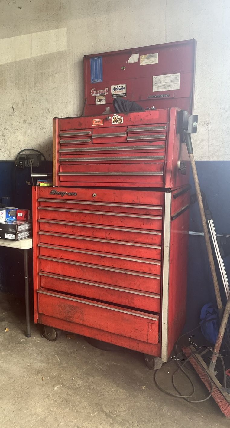 Snap On Tool Cart And Older Tool Dart