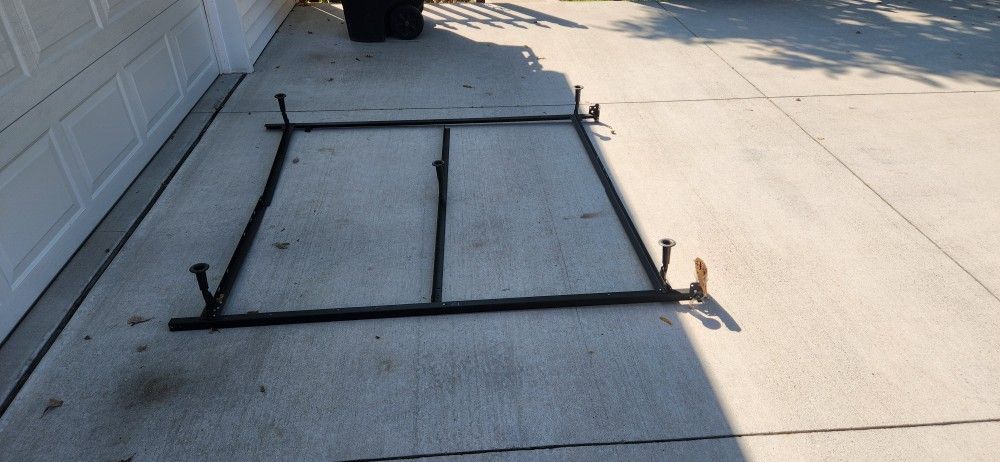 Adjustable metal bedframe Largest adjustment is 64 inches