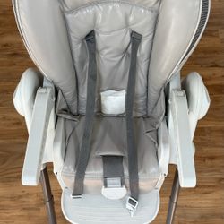 Chicco Polly2Start Baby Highchair - Slightly Used Condition : Perfect For Babies