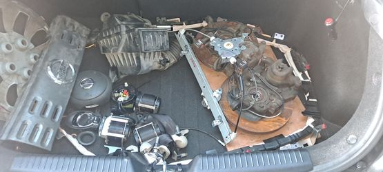 2009 Nissa Cube Parts 