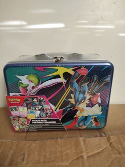 Pokémon TCG Gardevoir LucarioCollector Chest Tin
