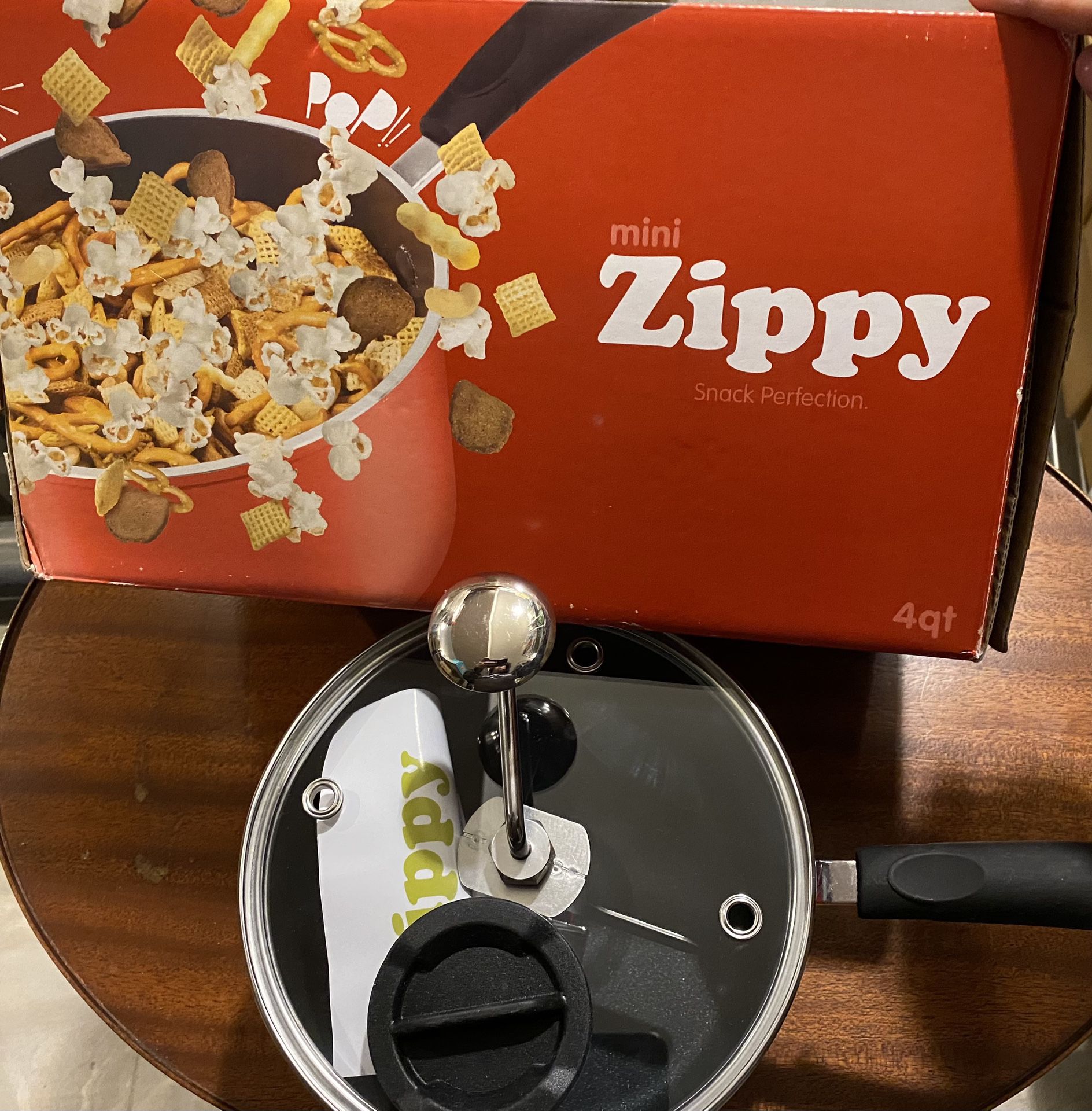 Zippypop Red 4 Qt Stove Top Popcorn Popper New