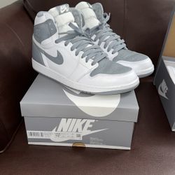 Air Jordan 1 Retro Stealth White 