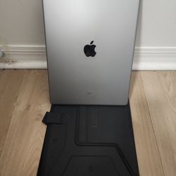 Ipad Pro 2nd 12.9 Cellular Plus Wifi 256GB Like New Condition $400 Firm 