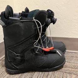 Woman’s Size 9 Burton Snowboarding Boots 