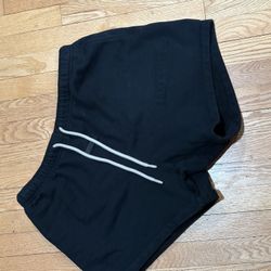 essentials shorts size L