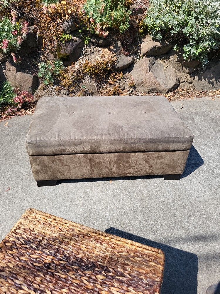 Storage Ottoman