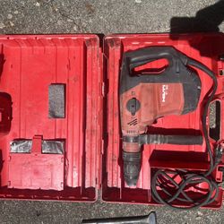 Hilti TE 60 Rotary Hammer Drill + SDS Max Bit Set 