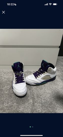 Retro 5 Grapes (size 13)