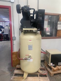 Ingersoll Rand 2475N7.5-V 7.5HP 80 Gal 230V 1PH Air Compressor