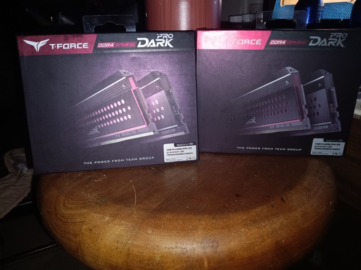 DARK PRO DDR4 DESKTOP MEMORY GRAY