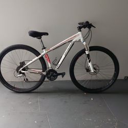BICYCLE SPECIALIZED 27 SPEED EXCELLENT CONDITIONS 
