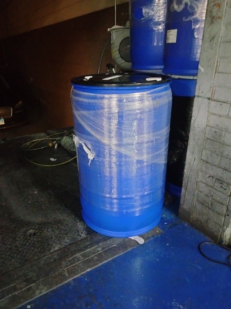 55 Gallons Plastic Drums