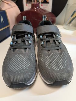 Propét Women’s Gray Low Top Hook & Loop Mesh Athletic Sneakers Rubber WAA323M