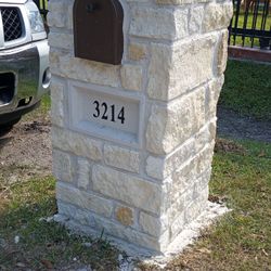 Brick And Stone Work. Trabajos De Piedra Y Ladrillos 