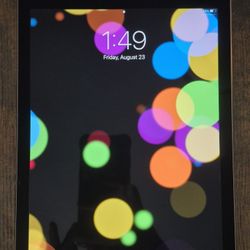 iPad Pro (9.7") read description for specs*