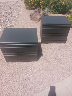 2 wood side tables with 2 drawers each