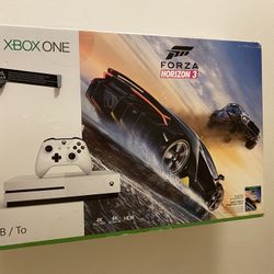 Xbox One S With 1 Customized Controllers