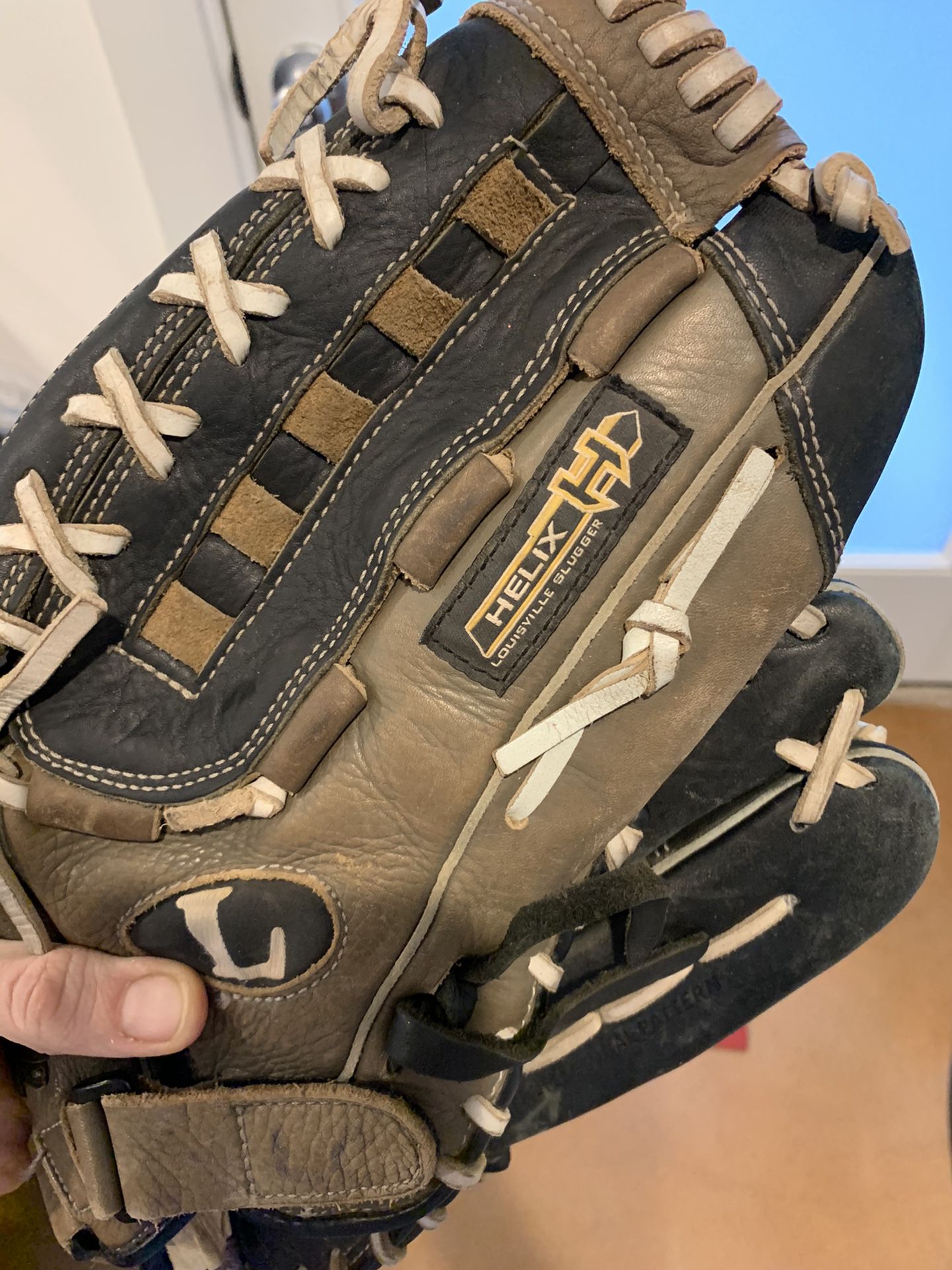 Helix softball baseball glove 14