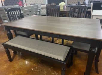 Dining table set