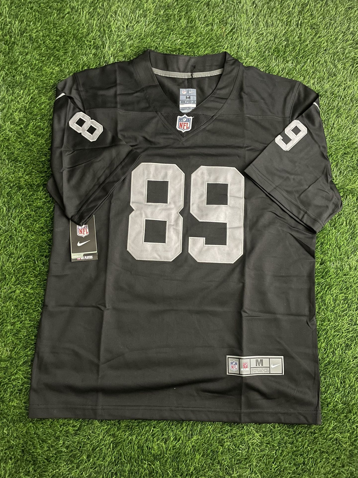 Las Vegas Raiders Brock Bowers Jersey Men’s Medium
