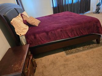 King size bed and temperpedic mattress