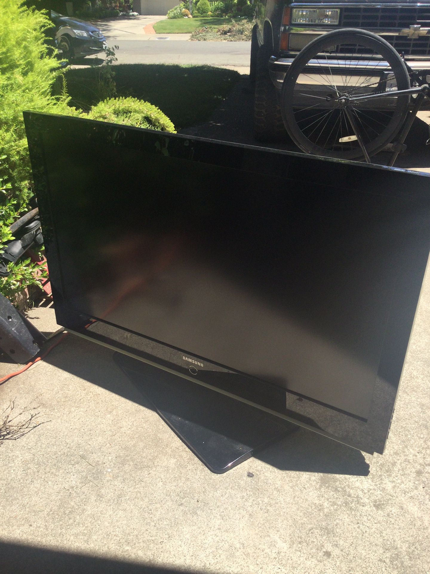 46 Inch Samsung TV