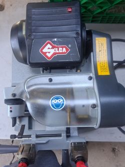 Silca Key Cutting Machine