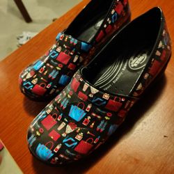 Nursing Clogs Mules / Size 12 WW Double Wide