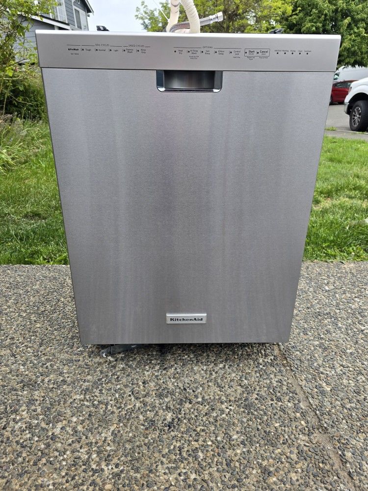 30 Days Warranty (KitchenAid Dishwasher 24w) I Can Help You With Free Delivery Within 10 Miles Distance 
