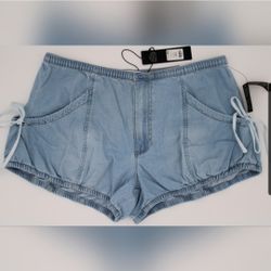 NWT Fashion Nova Denim Bloomer Shorts – Size 9