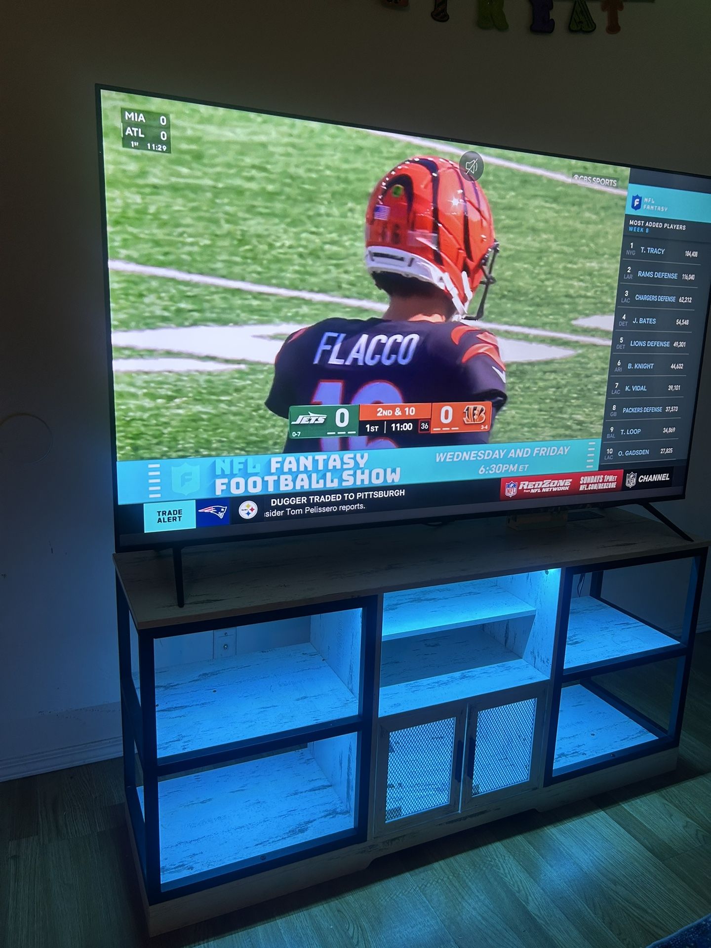 68” INSIGNIA FLAT SCREEN TV & LIGHT UP TV STAND