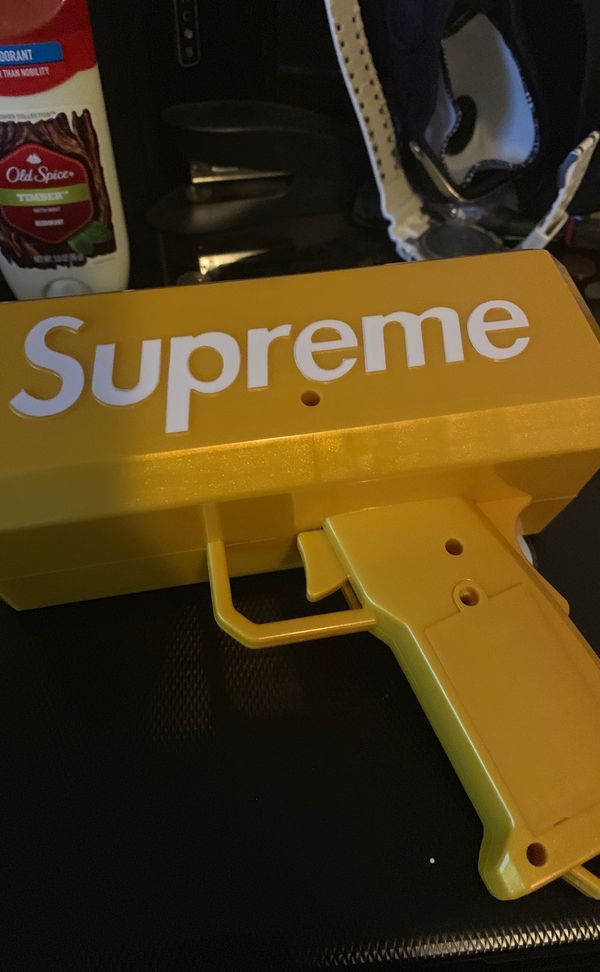 SUPREME GOLD MONEY GUN for Sale in Bakersfield, CA OfferUp