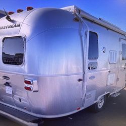 2019 AIRSTREAM FLYING CLOUD 19CB