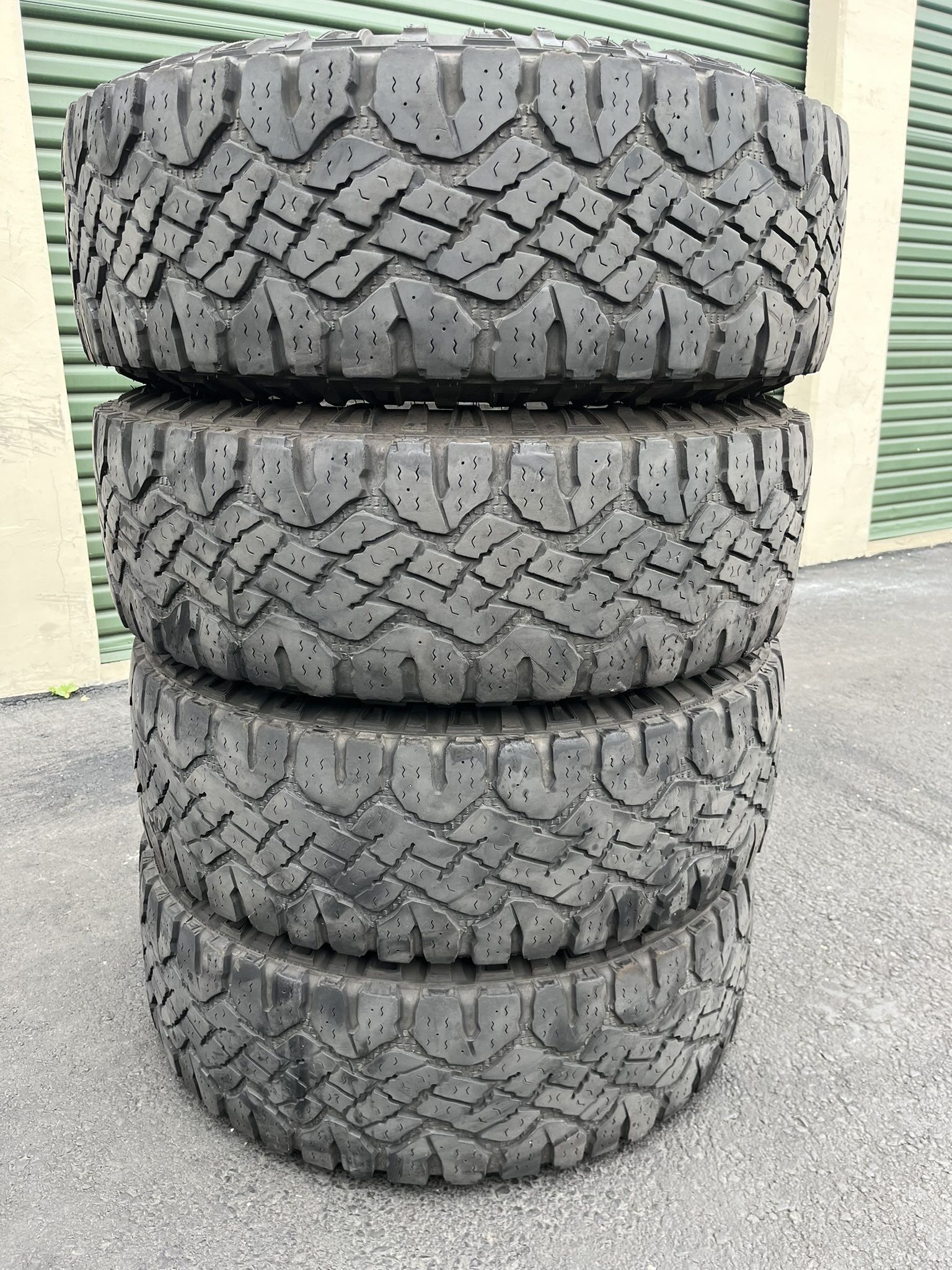 (4) 285/75R16 Goodyear Wrangler 